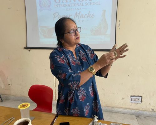 Earth Day- Workshop on Paper Mache 2